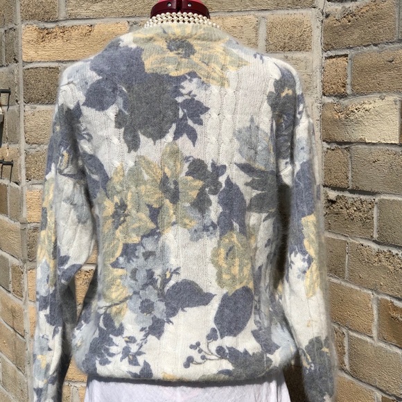 Cleo Angora Wool Floral Woman’s Sweater Sm - Picture 3 of 5